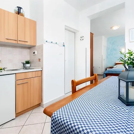 Banko Apartment *
